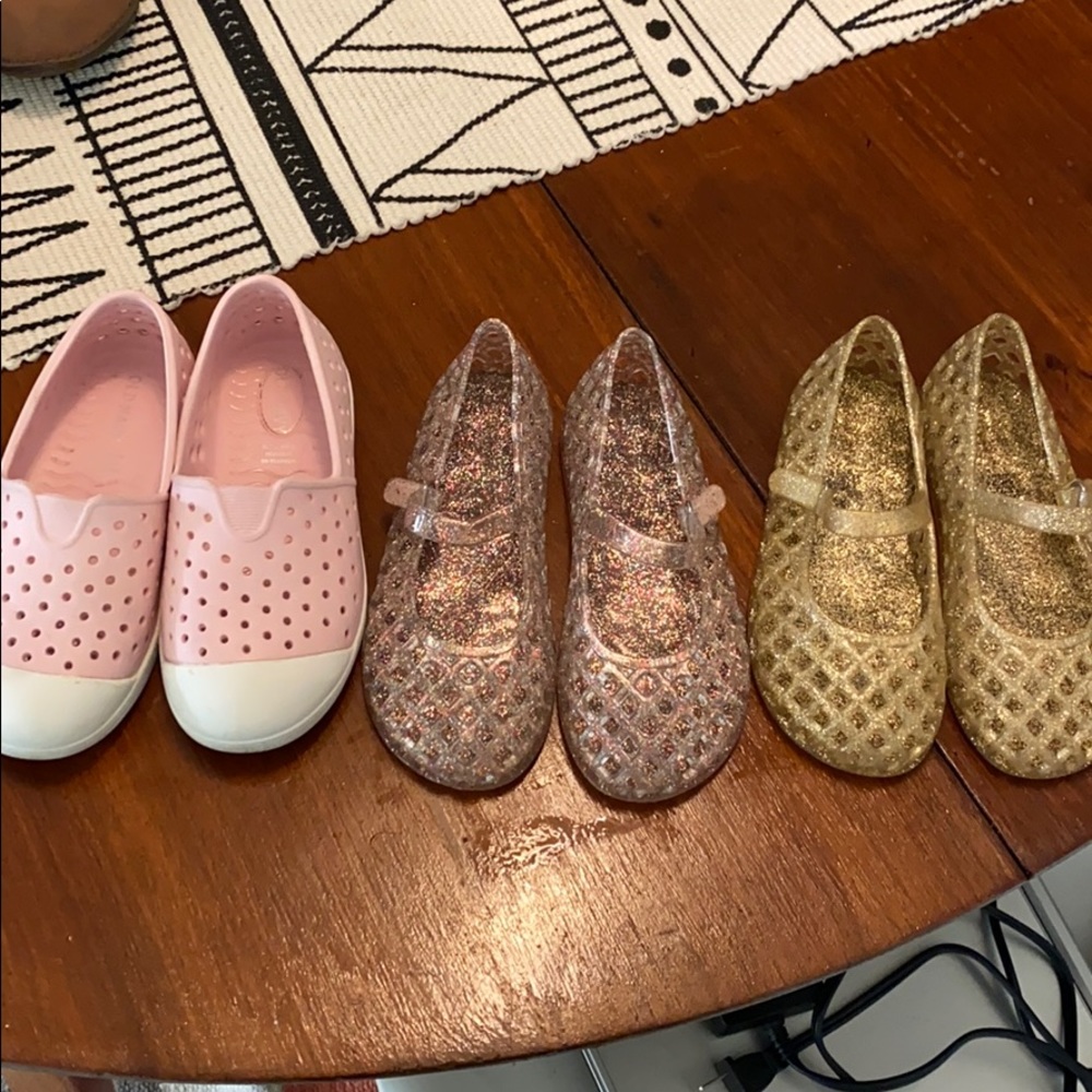 Girls old navy sandals